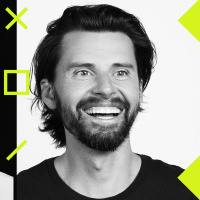 Hinge CEO Justin McLeod says dating AI chatbots is playing with fire