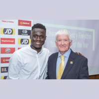 Mo Touray Thanks Amber Army For Support During His Barry Awaydays