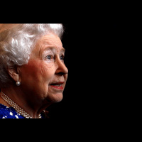 The queen will not abdicate the throne