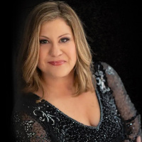 Elizabeth Walker – Mastering the Power of Online Media For Your Business