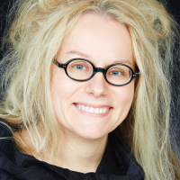 Ep 8: Designer Gabriela Tylesova talks A Flea in Her Ear