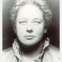 History of Medicine #23: Spinsters and Lesbians as Spiritual Mothers of the British Race