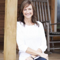 2018 - 9-24 Platinum Stacy Tiegs On Finding Freedom Through Young LivingMonday Night Webinar