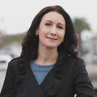 Scaling Your 1 Person Business Into Your 1 Million Dollar Business with Elaine Pofeldt