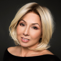 Empowering Women to Find Their Inner Confidence and Beauty With Carliz Sotelo Moore