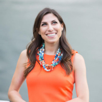 Robyn Crane Wants You to Make More Money (So You Can Help More People)