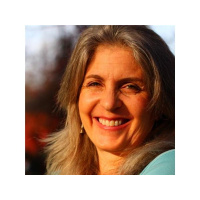 Christopher Reburn welcomes Apothecary Jeri Hemerlein: The Importance of Bees