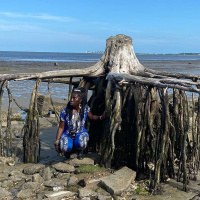 QUEEN QUET on the Survival of Sea Island Wisdom [ENCORE] /248