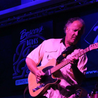 Woodstock and Beyond: The Arlen Roth Story