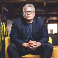 Ep 376 - Dave Zirin, Sportswriter on the Side of Justice