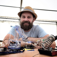 1930: How Open Source helped @BenBobGray build a robot buisiness