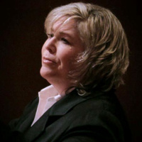 Episode 17: Lesley Leighton