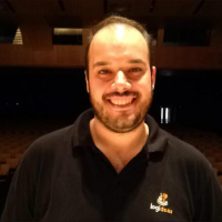 La mejor forma de convivir con nuestro miedo escénico es jugar con él