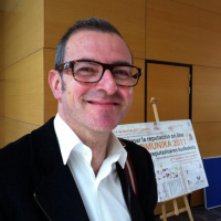 Cómo utiliza Twitter un Doctor en Sociología?