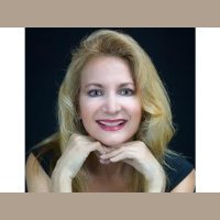 TRANSCENDENCE with Spirit Medium Laura