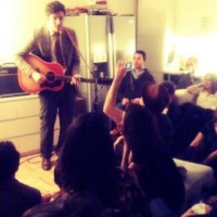 @Passionatedave performs 1-4-9 for @Sofarsounds #Paris gig 