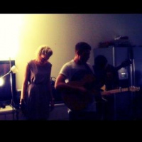 @robbieredway band play Brogues for @Sofarsounds #Paris gig