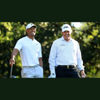 #173 – Tiger v. Phil, 350-pound QB, So Many Threes