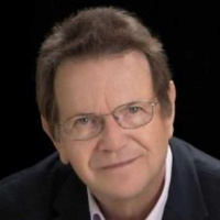 Reinhard Bonnke - Living A Life Of Fire - (Part 1/7)