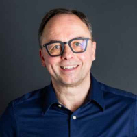 ML337: Dr. Vince Molinaro (CEO @LeadwithLCI.com)