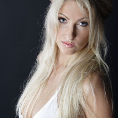 Kink Korner With Constance