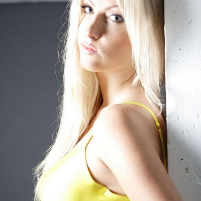 Kink Korner With Constance