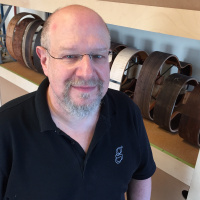 098 Michael Greenfield (Guitar maker for Keith Richards, other Grammy winners) The art of networking