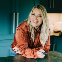 Moving On to a Healthy and Thriving Life! with Juliette Karaman