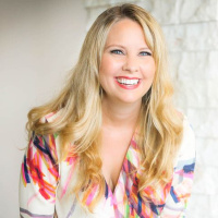 #762: Moving On to a Healthy and Thriving Life with Summer McStravick