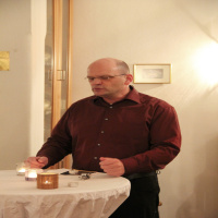 Der Heilige Geist hinter Gittern - Arno Heneka