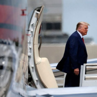 June 13, 2023 - Stage set in Miami for Trumps historic court appearance