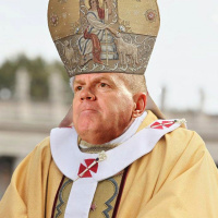 Tad Boyle is the Pope, Arizona Motivation Issues and the Peculiar Profile of the Washington Huskies