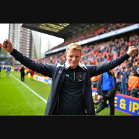 Anderton: Howe will keep Bournemouth up