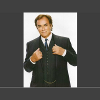 THAAO PENGHLIS talks DAYS OF OUR LIVES and SEDUCING CELEBRITIES