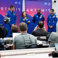 Stephen Clark on the modern space race, the SpaceX Starship and