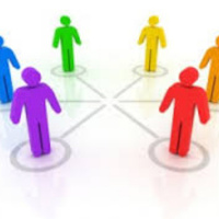 LOS DIFERENTES ROLES EN UNA COMUNIDAD DE PRACTICA