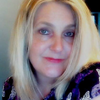 Surfing the Psychic Waves with Lindy Cowling