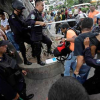 14 DE AGOSTO 09_REPRESION CONTINUA EN HONDURAS