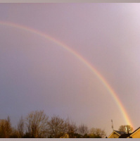 Táim fliuch go craiceann ) 