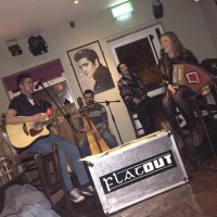 Flatout. live. inis mor