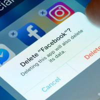 Minisode 003 - #DeleteFacebook is more important than you think