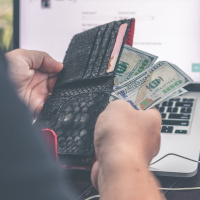 E253: How to Choose a Bank for Your Massage Business