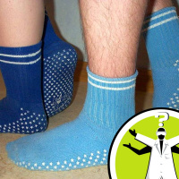 Why do feet smell cheesy?