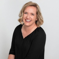 439 Nichole Clark - Conversations with her Daughter, After She Died - Author of Remember All That Is