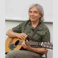 Ann Arbors Banjo-toting Shoemaker