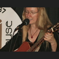 Milwaukees Queen of Folk