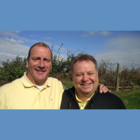 20 September 2016 - Senior Tour Pro Andrew Oldcorn joins Alan for a chat.