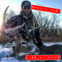 197 SHANYN HART - Miss Wildgame, Deer Hunting Buffalo County to Iowa