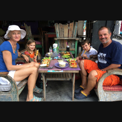 Epic Education Radio: Family Travel Podcast For Parents Who Like Nomadic Matt, Rick Steves, Tim Ferriss  John Lee Dumas