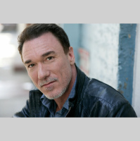 #138 Patrick Page Leading Man of Stage and Screen Chats Hadestown, Social Distance, and the Future of Theater.